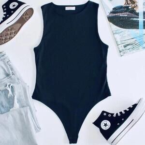 Aritzia Babaton Contour Rib Muscle Bodysuit